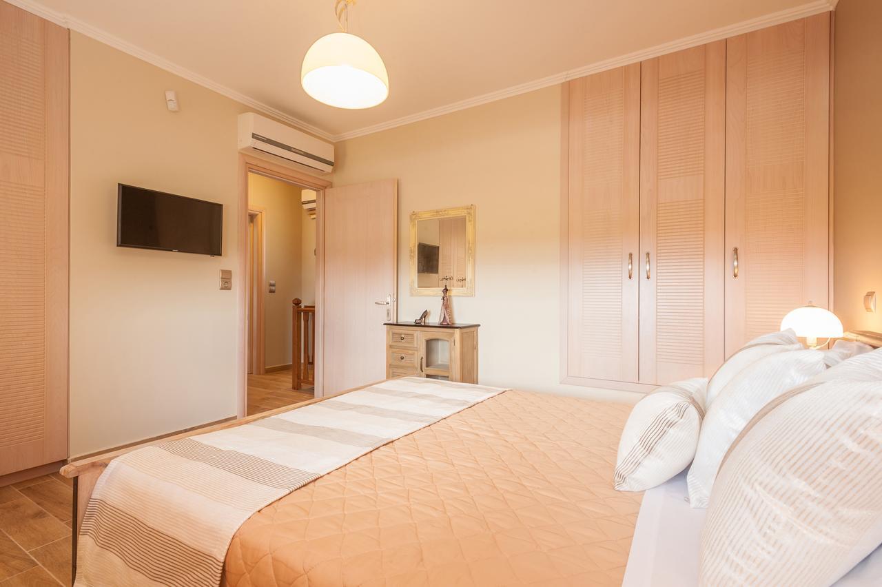 Evgatis Beach Luxury Apts Thanos Eksteriør bilde