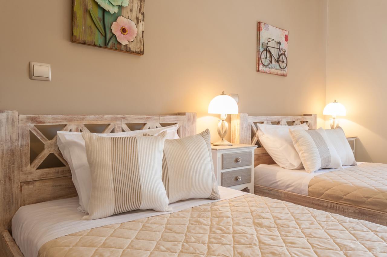 Evgatis Beach Luxury Apts Thanos Eksteriør bilde